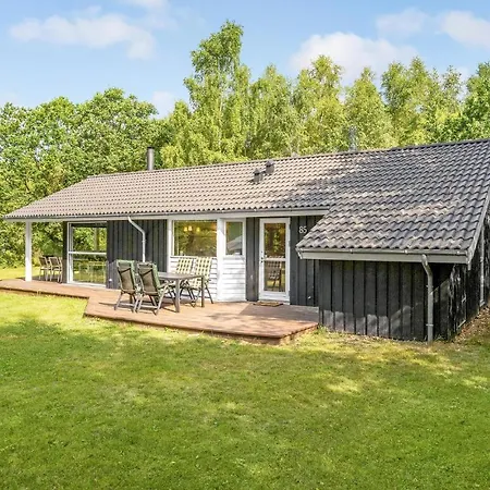 Semesterbostad Amazing Home In Ebeltoft With Sauna *